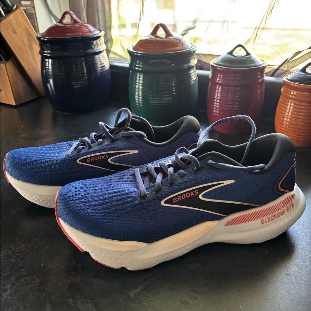 Brooks women’s Blue Running Shoes